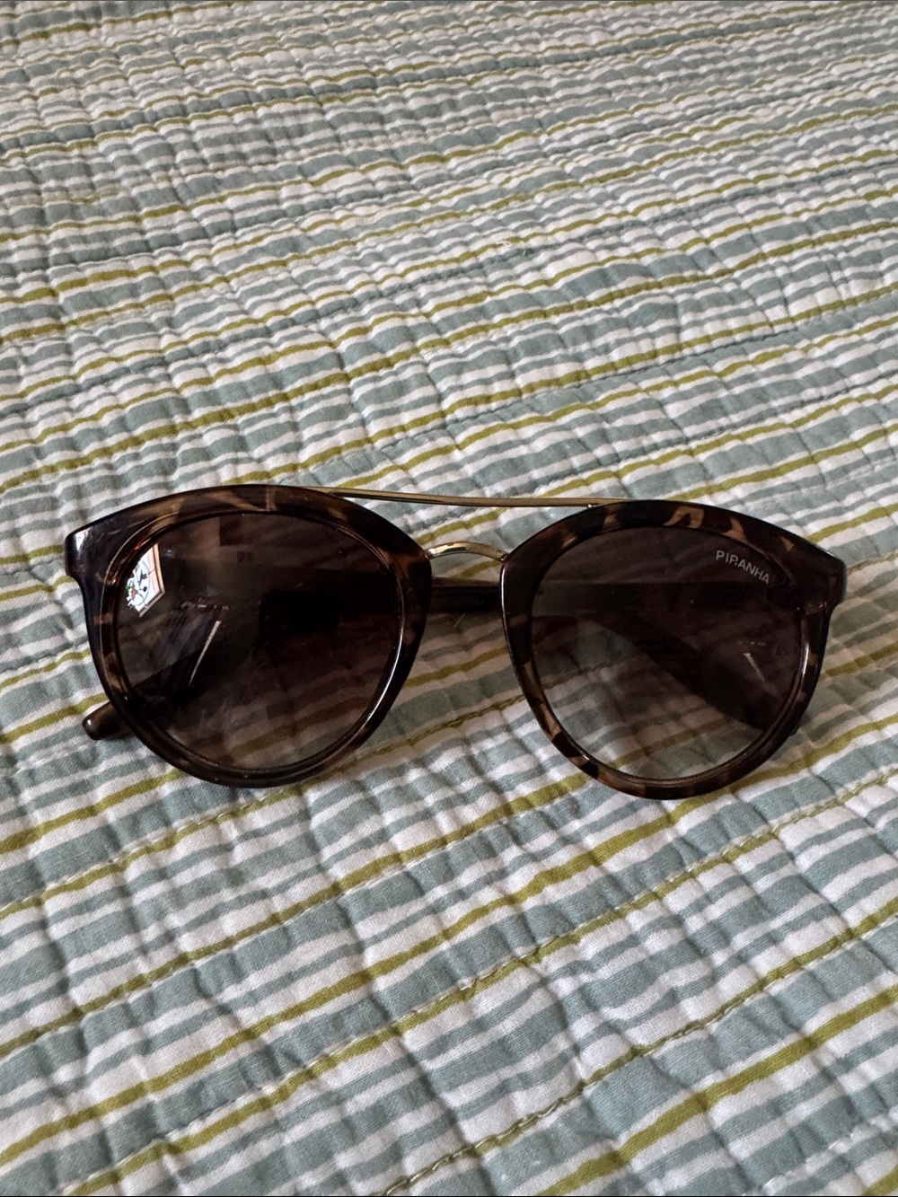 Piranha Women's Tortoise Round Sunglasses - Brown Lenses